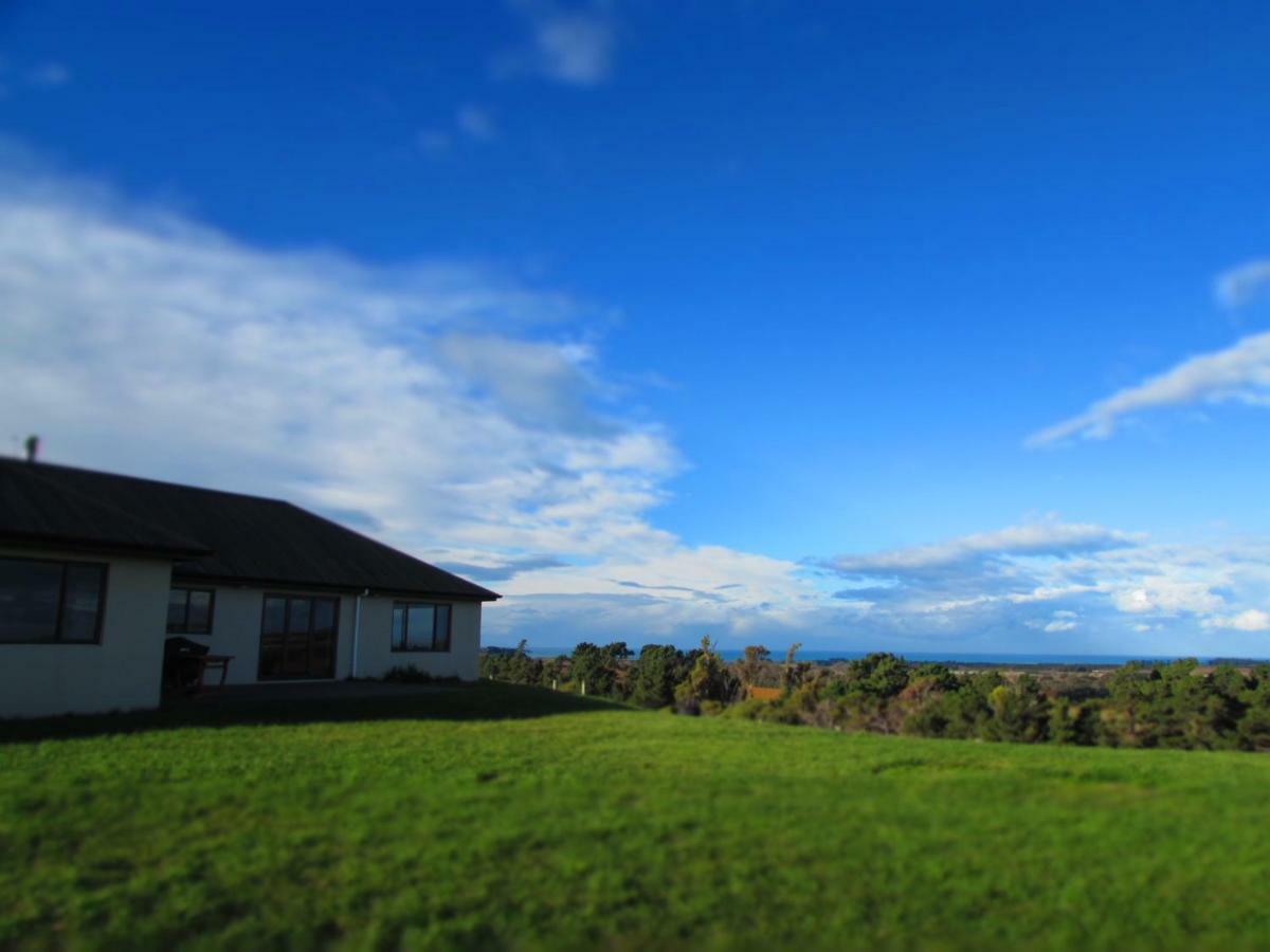 Hill Top Retreat Lower Dashwood Exterior photo